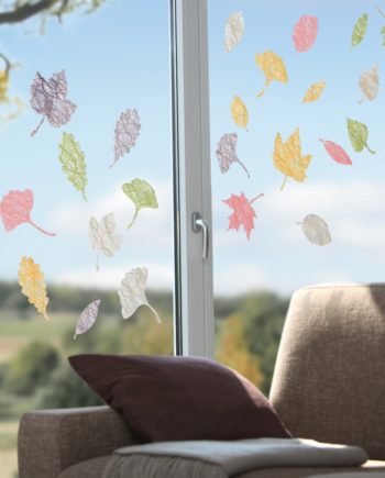 Gecko in the Box Leaves